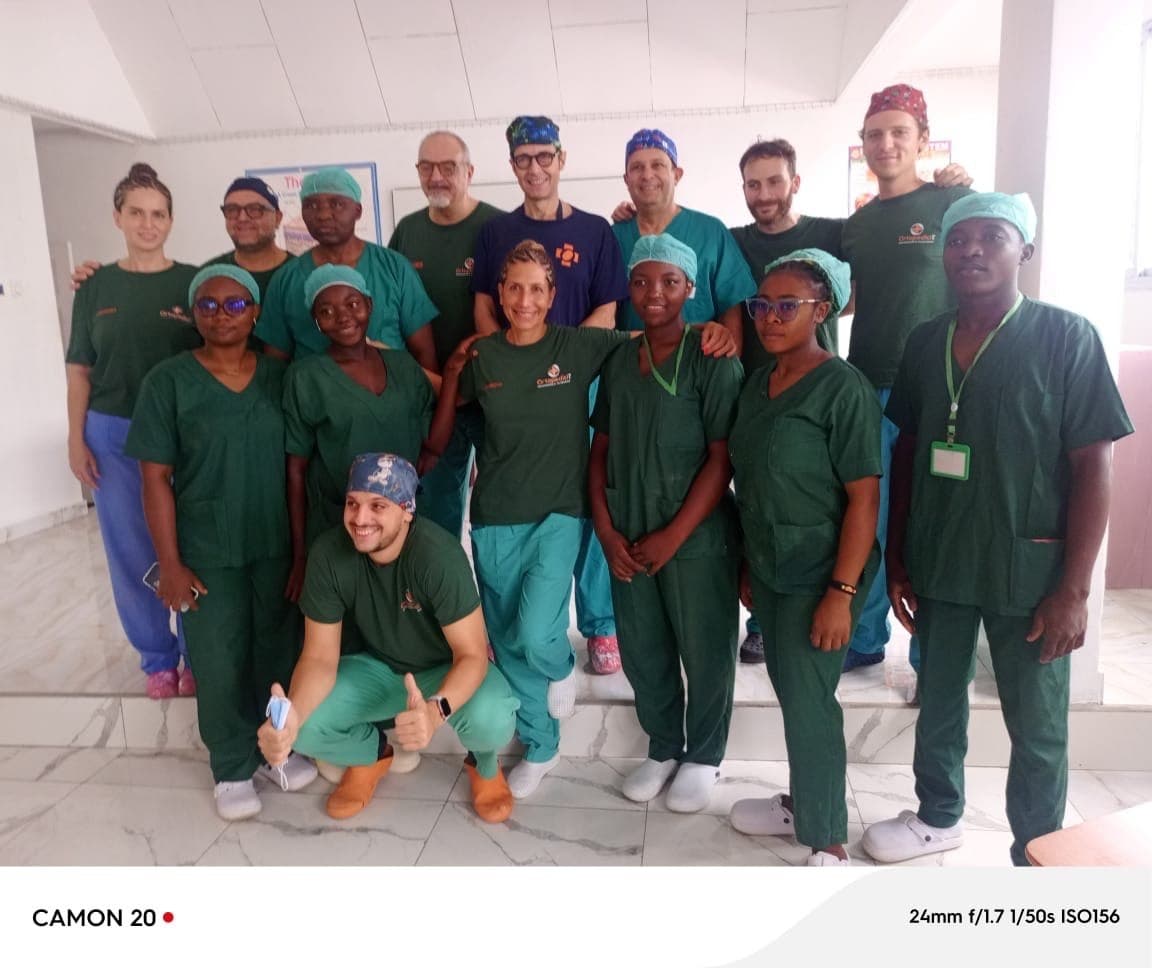 The Italian and Cameroonian surgical team in theatre.